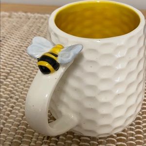 NWT Bubble Bee Mug